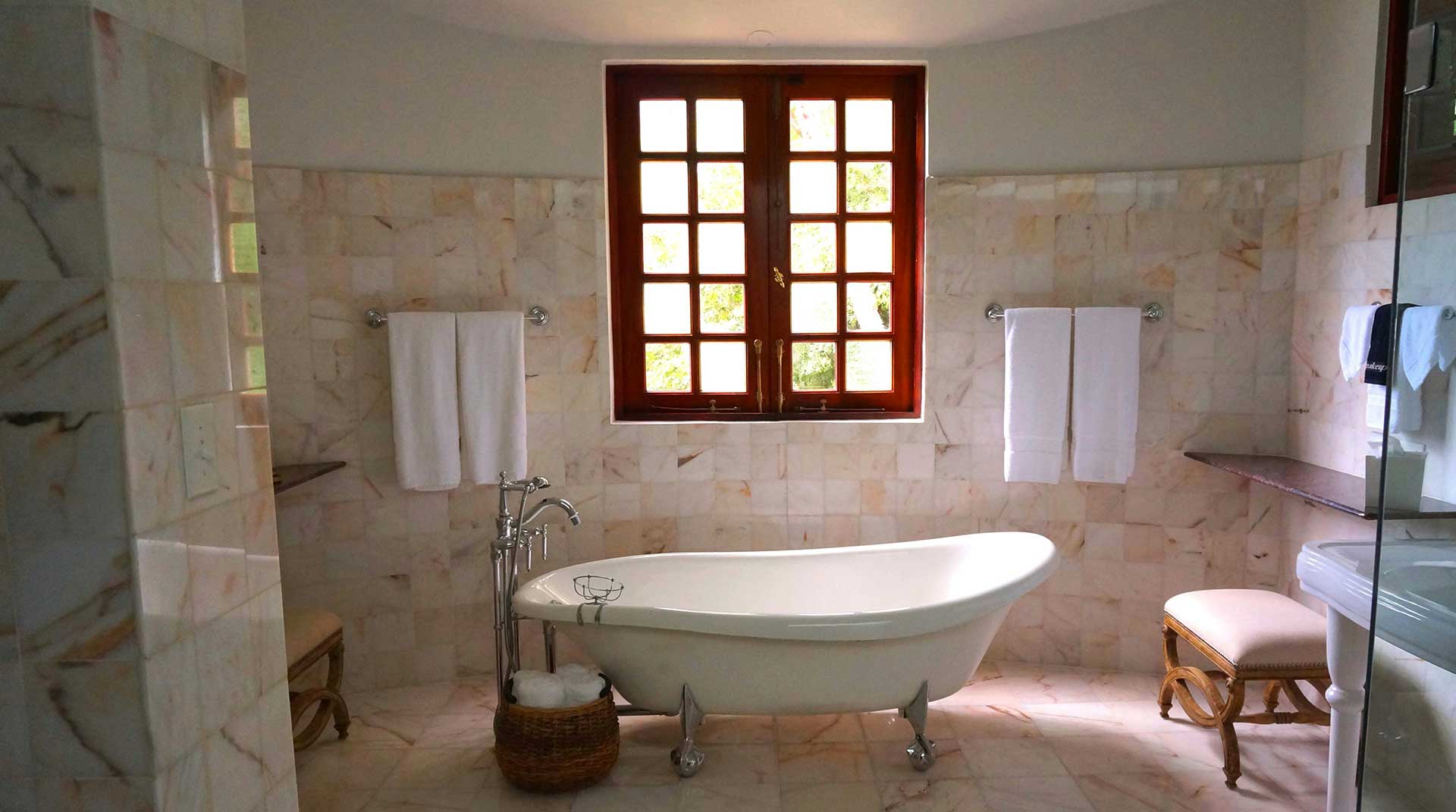 Eco-Conscious-Living-with-Shower-Screens